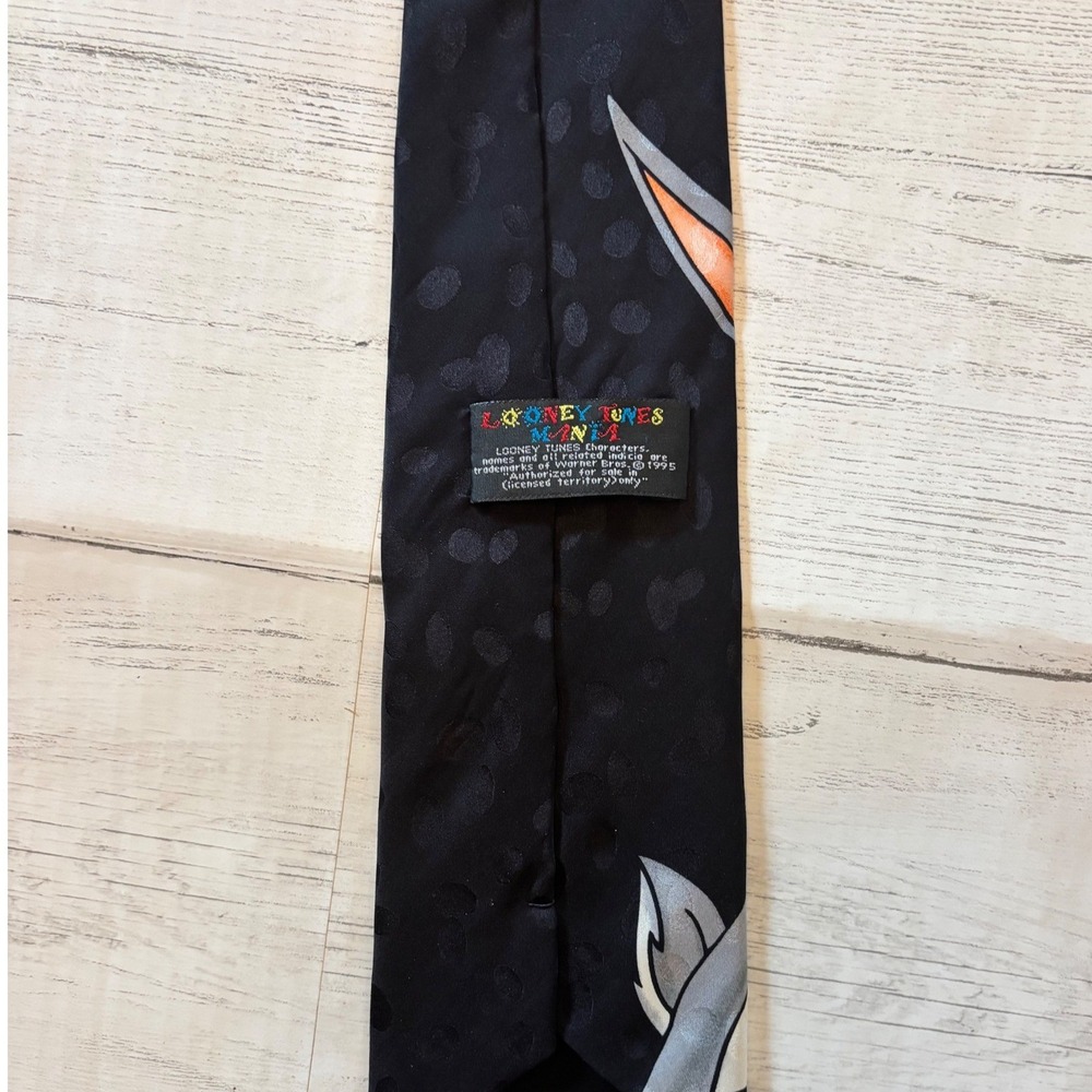 Vintage Looney Tunes Bugs Bunny Silk Necktie 1995 Warner Bros Black Polka Dot - Picture 3 of 7
